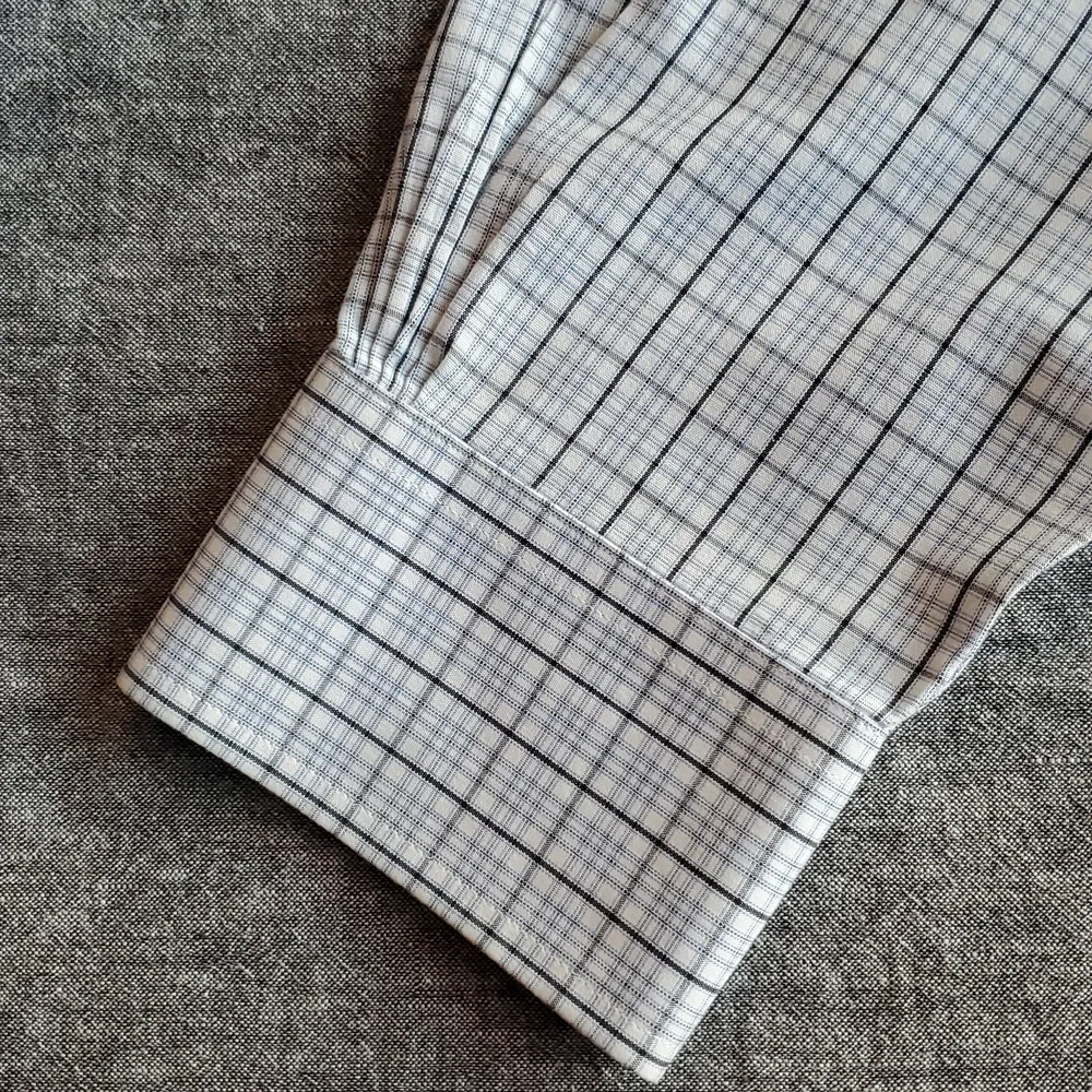 Brooks Brothers non-iron Dress Shirt - Picture 4 of 4